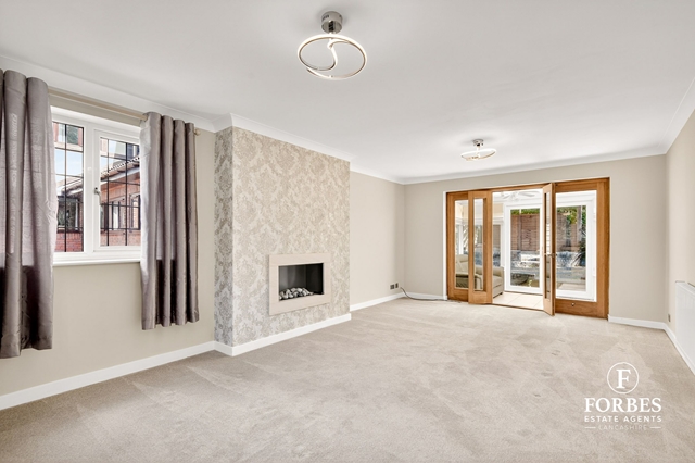 Additional Property Image 4 bedroom Bungalow for sale in Clayton-le-Woods 4