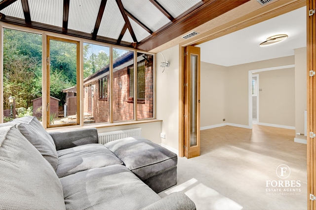 Additional Property Image 4 bedroom Bungalow for sale in Clayton-le-Woods 13