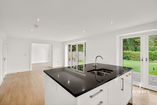 Additional Property Image 4 bedroom Semi Detached for sale in Heath Charnock 7