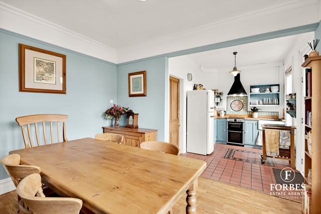 Additional Property Image 4 bedroom Semi Detached for sale in Roach Road 9