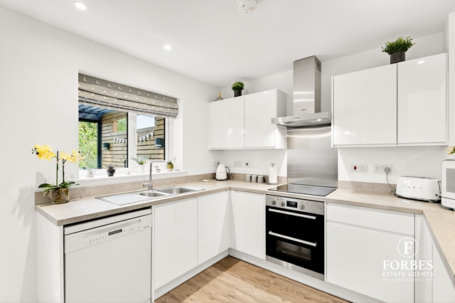 Additional Property Image 4 bedroom Detached for sale in Hoghton 7
