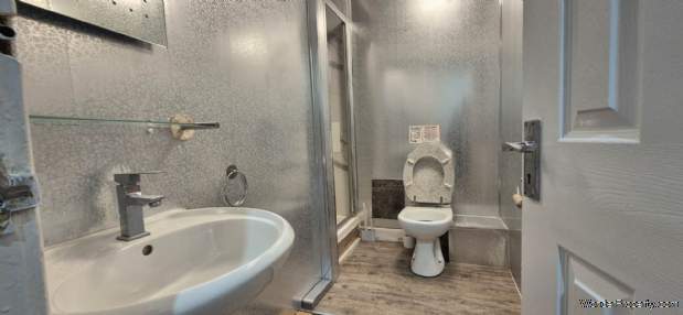 Additional Property Image 4 bedroom Flat to rent in Glasgow 3