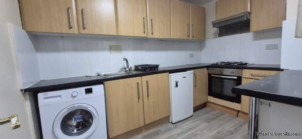 Additional Property Image 4 bedroom Flat to rent in Glasgow 9