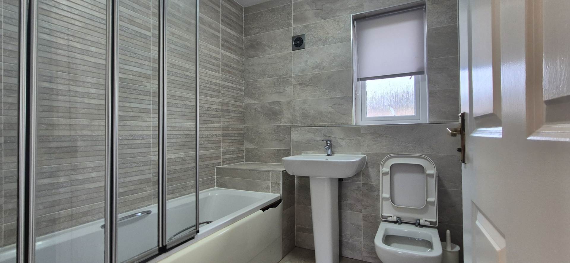 Additional Property Image 3 bedroom Semi Detached to rent in Glasgow 4