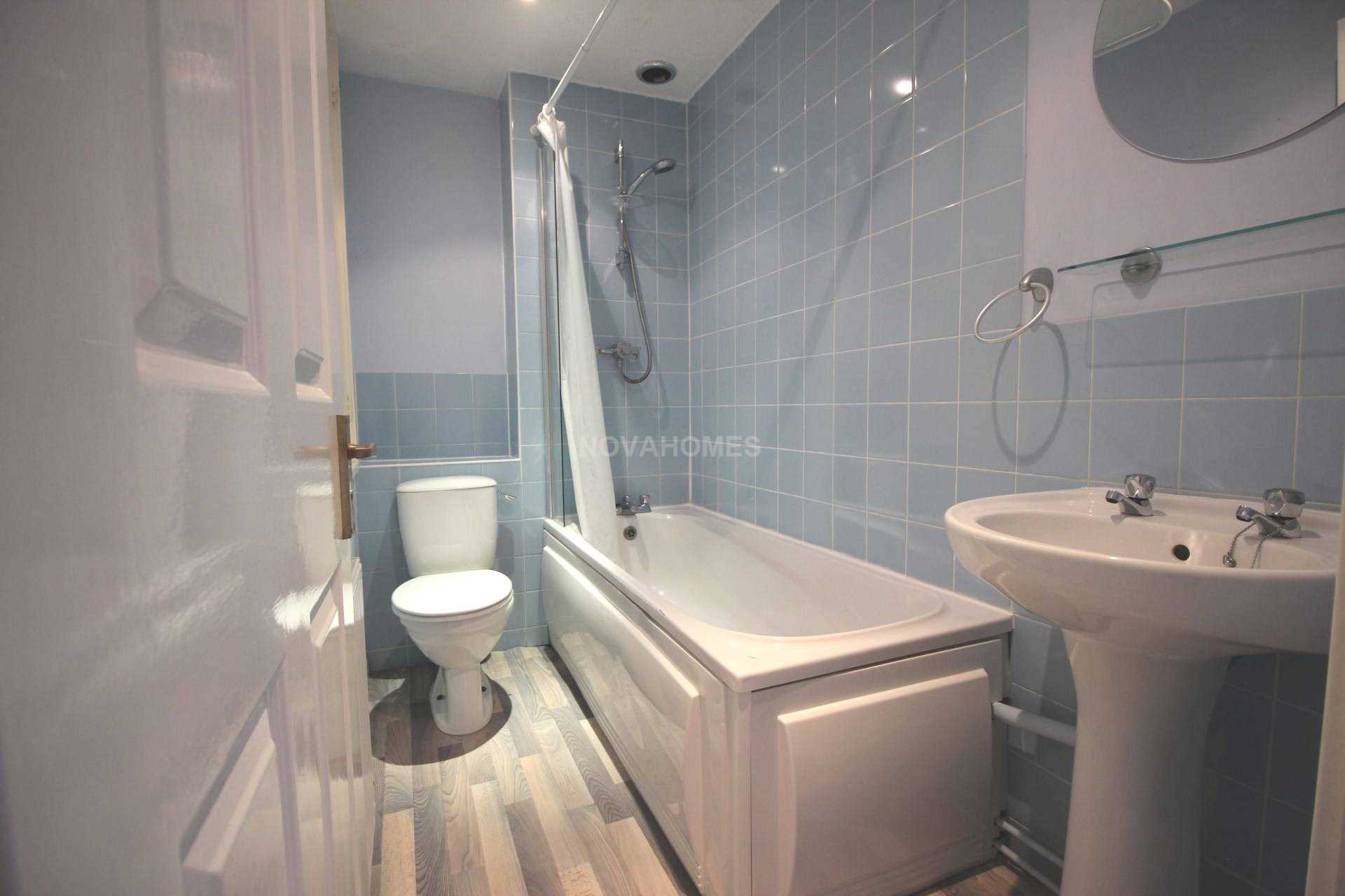 Additional Property Image 2 bedroom Terraced to rent in Plymouth 6