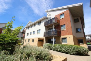 2 bedroom Flat to rent in Plymouth