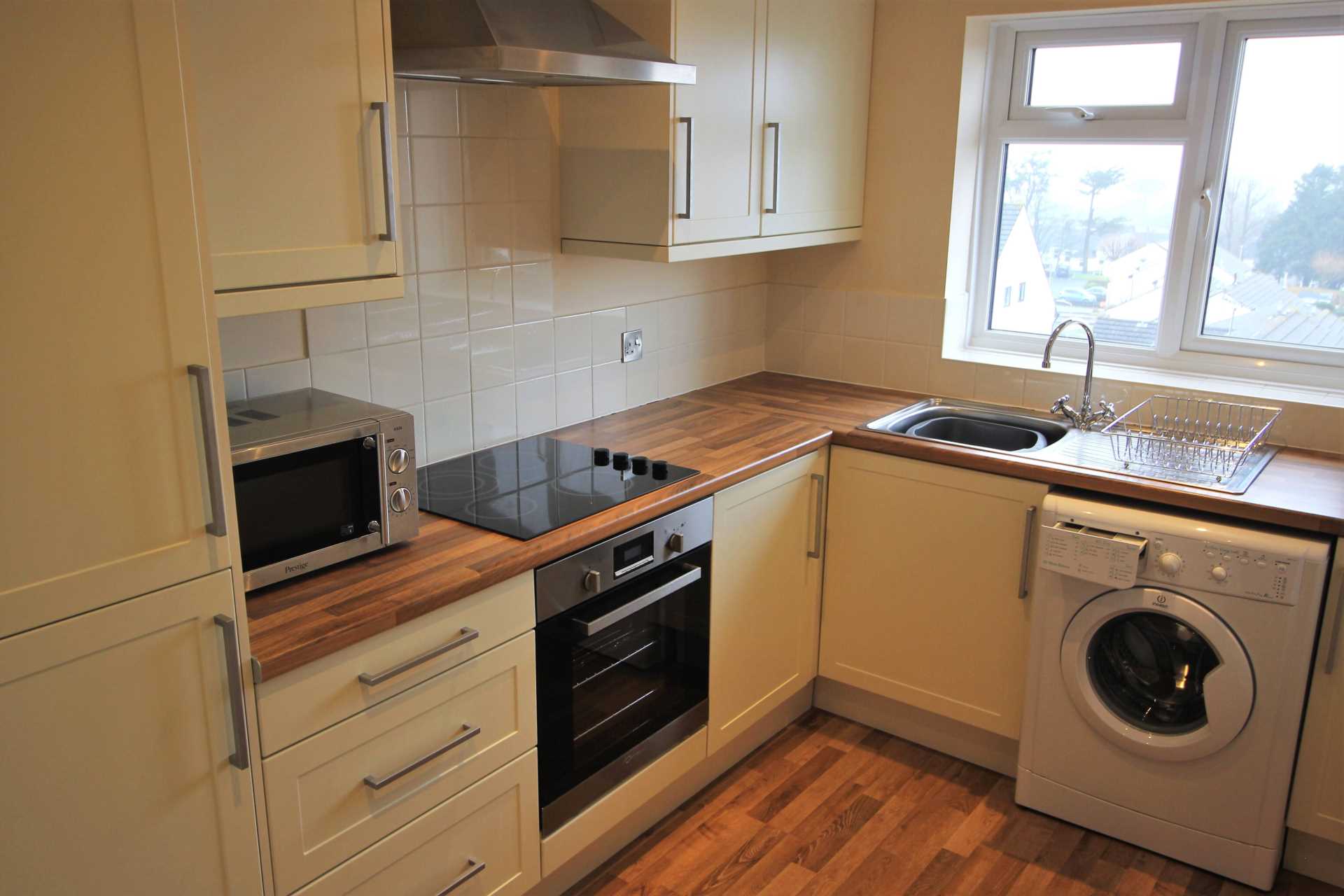 Additional Property Image 2 bedroom Flat to rent in Plymouth 2