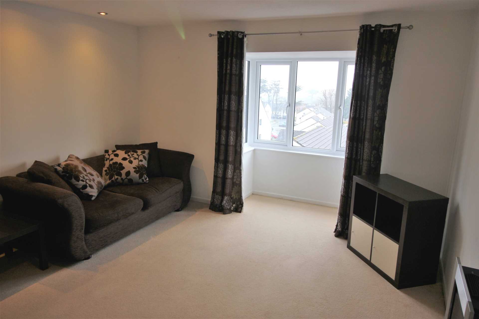 Additional Property Image 2 bedroom Flat to rent in Plymouth 3