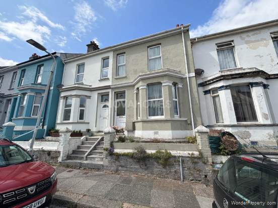 2 bedroom Terraced for sale in Plymouth