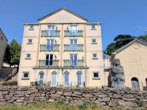 2 bedroom Flat for sale in Plymouth