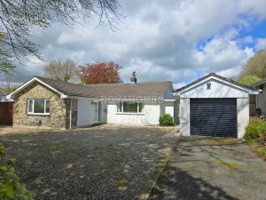 3 bedroom Detached Bungalow to rent in Tavistock
