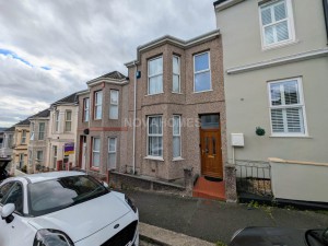 2 bedroom Terraced for sale in Plymouth