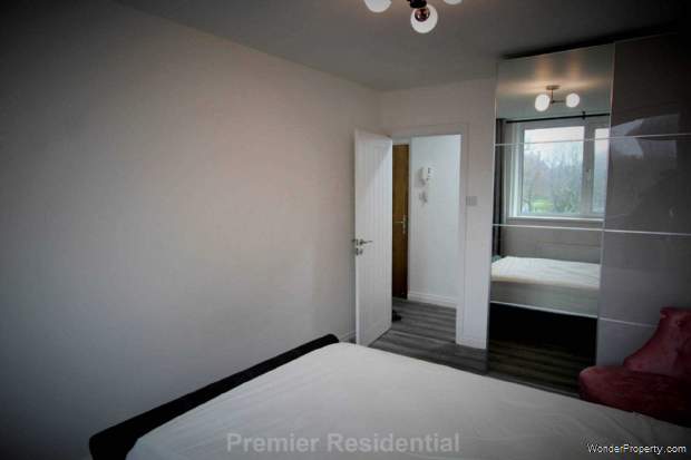 Additional Property Image 1 bedroom Apartment for sale in Manchester 10