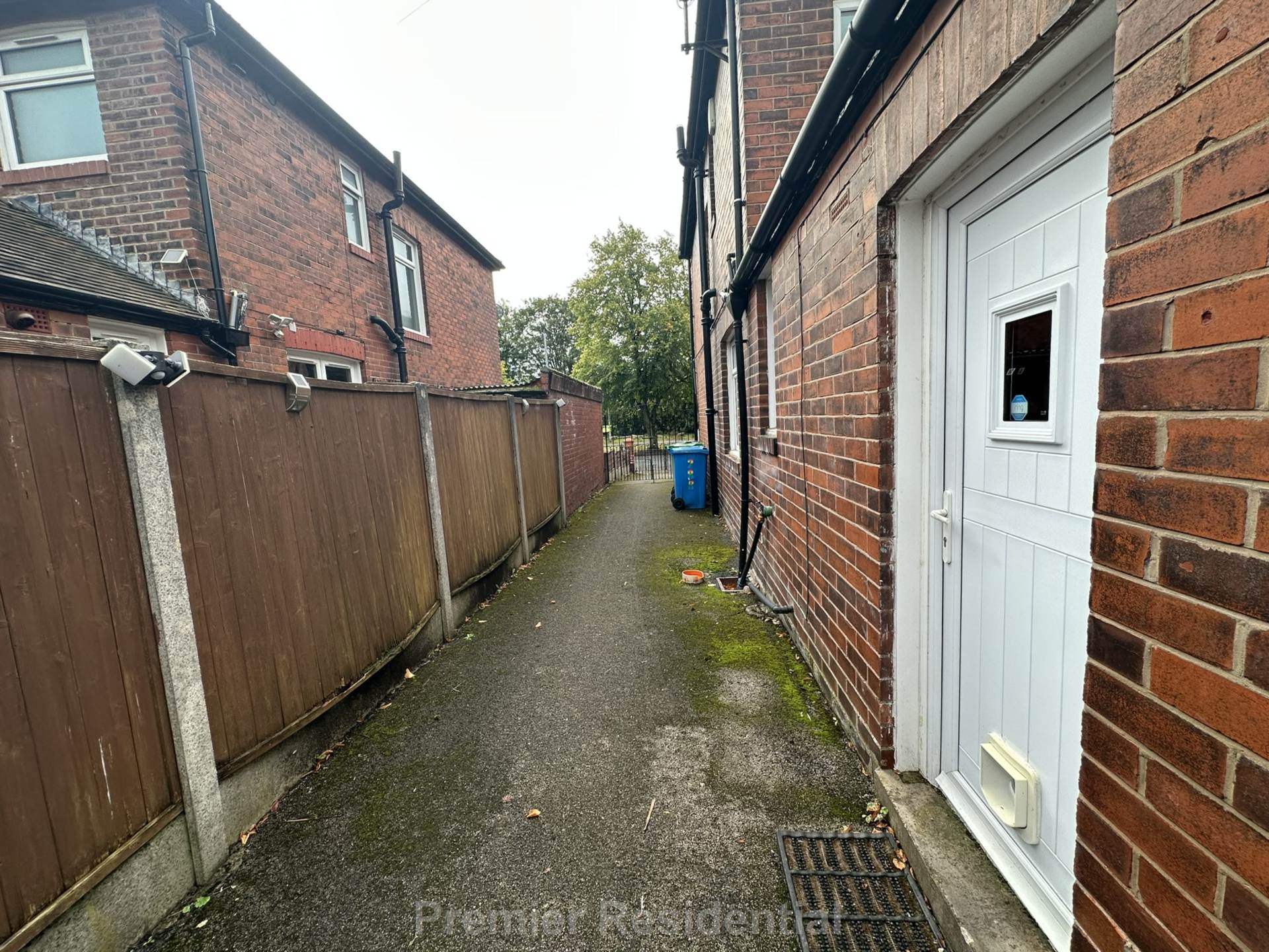 Additional Property Image 3 bedroom Detached to rent in Manchester 10