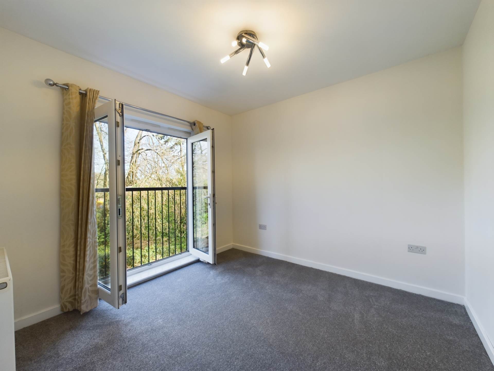 Additional Property Image 2 bedroom Apartment to rent in Hemel Hempstead 5