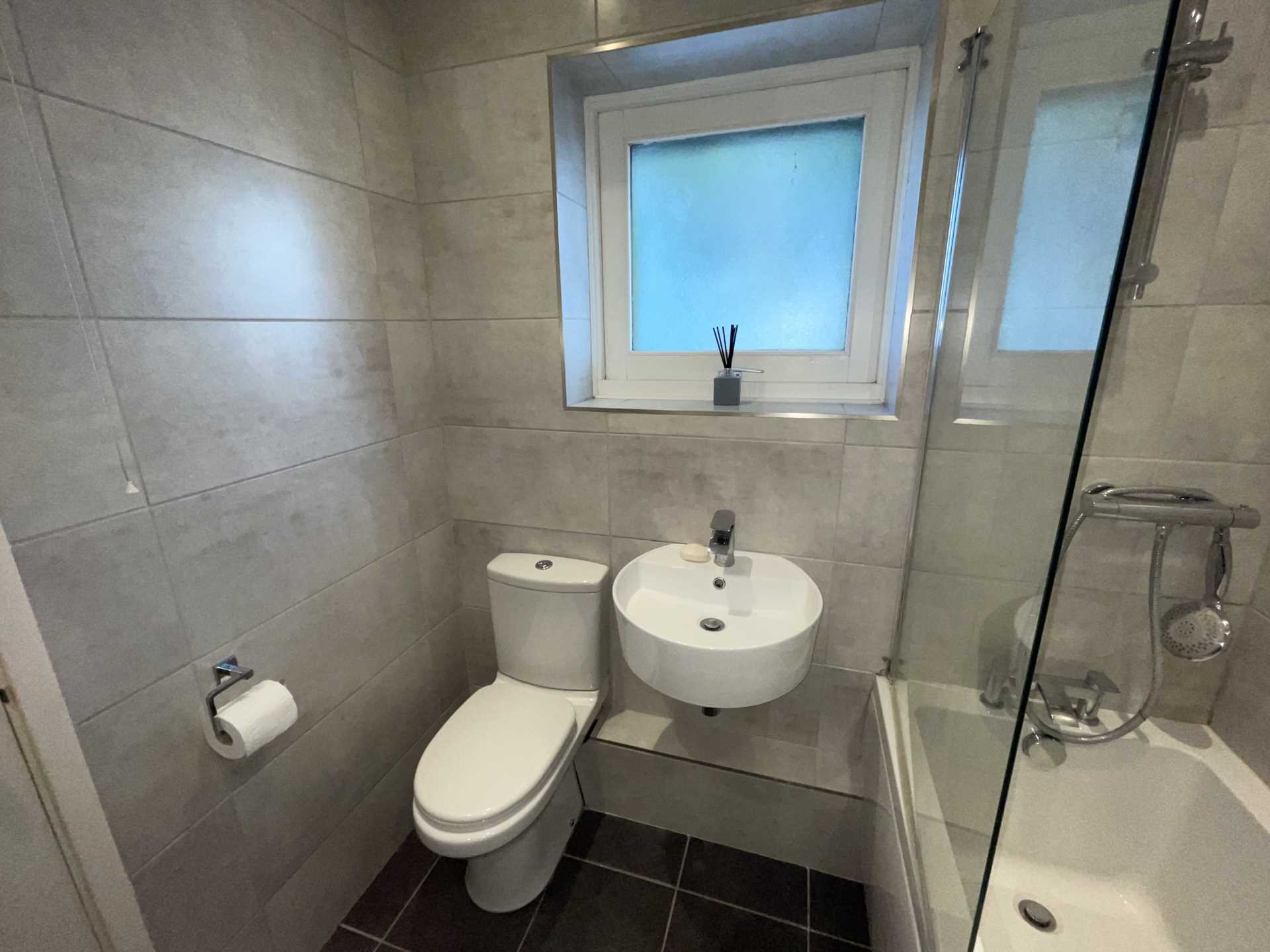 Additional Property Image 1 bedroom End of Terrace to rent in Berkhamsted 10