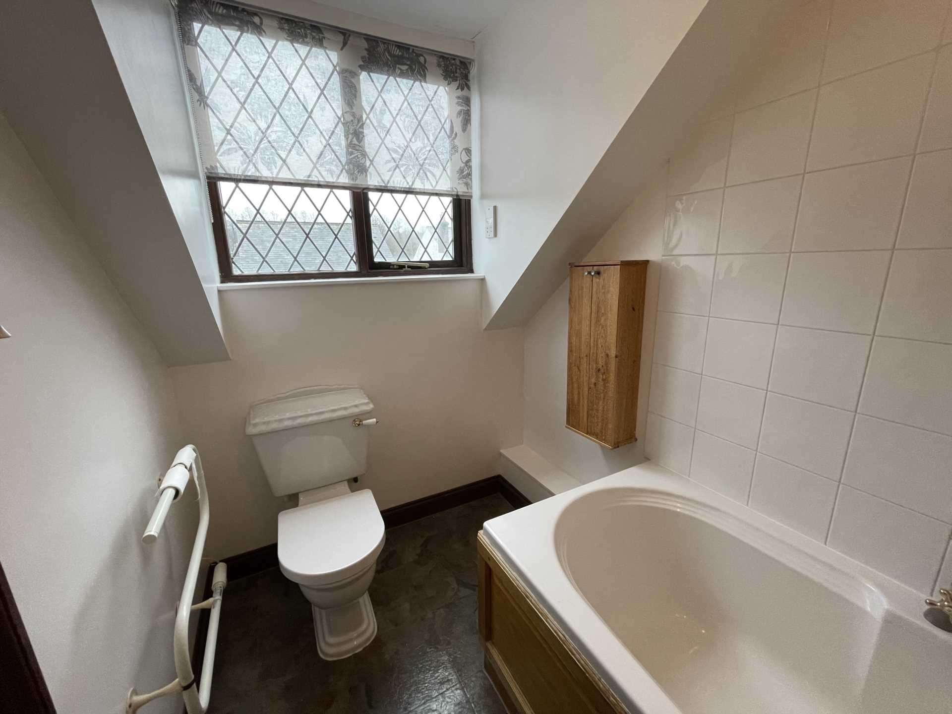 Additional Property Image 3 bedroom Detached to rent in Berkhamsted 10