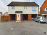 2 bedroom Coach House to rent in Aylesbury