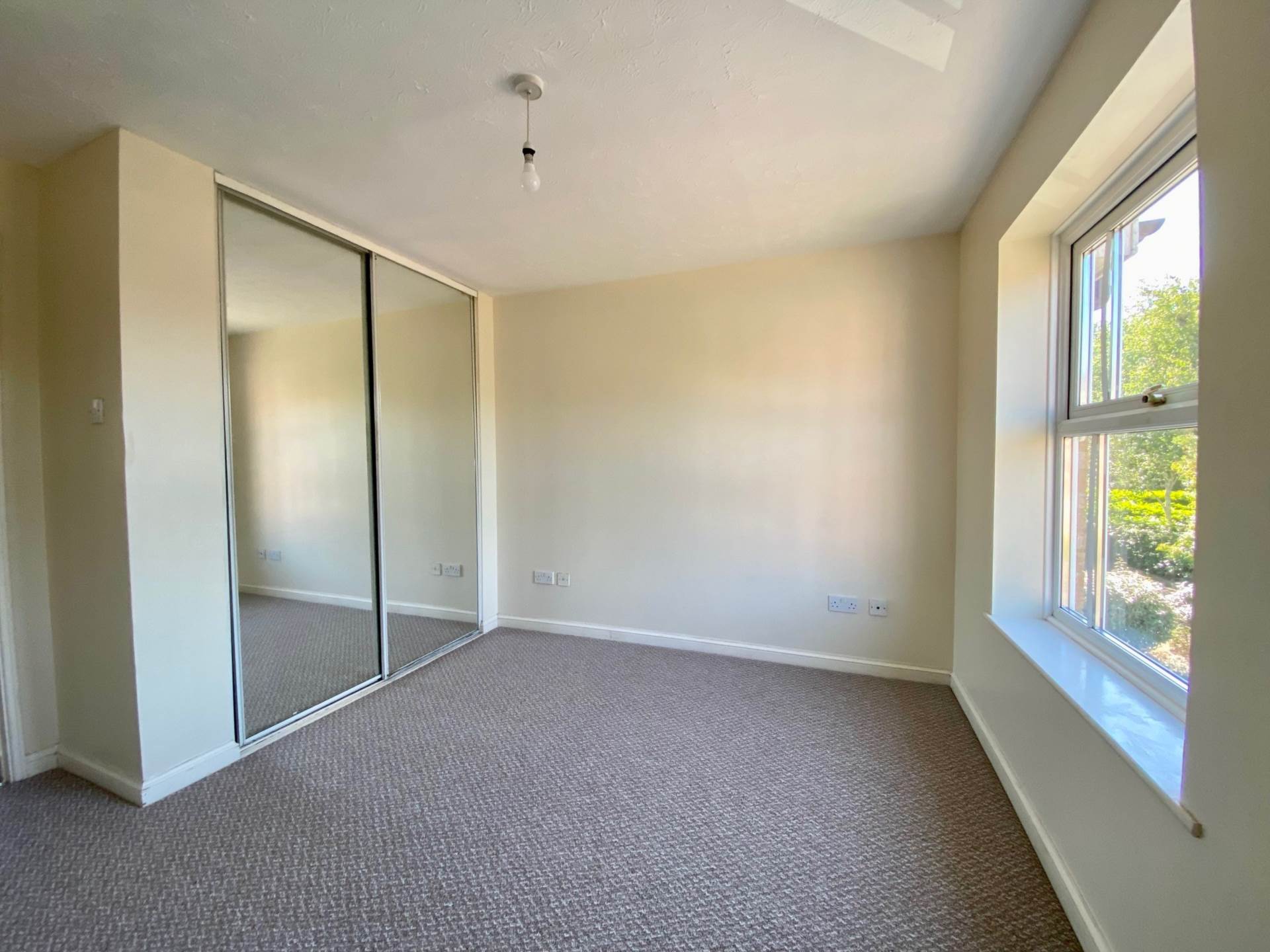 Additional Property Image 2 bedroom Terraced to rent in Aylesbury 5