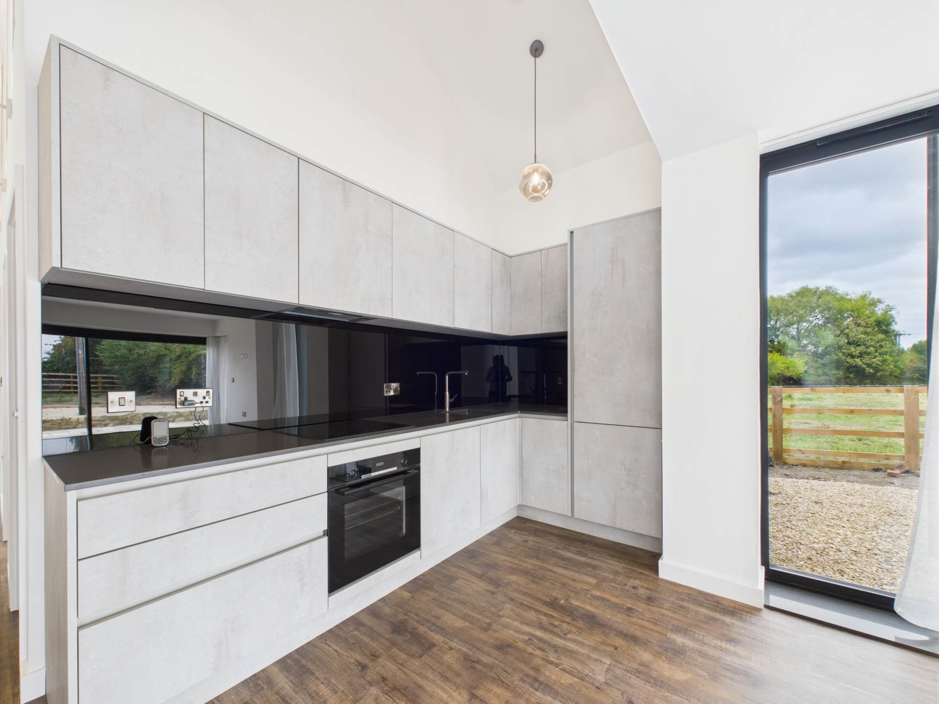 Additional Property Image 2 bedroom Detached to rent in Aylesbury 3