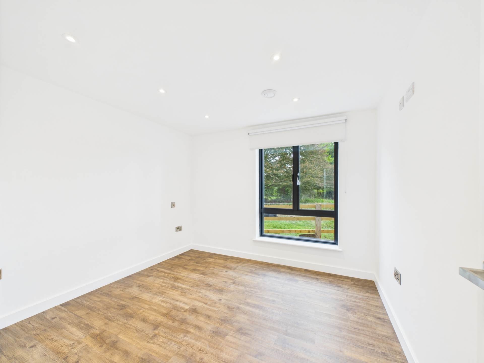 Additional Property Image 2 bedroom Detached to rent in Aylesbury 6