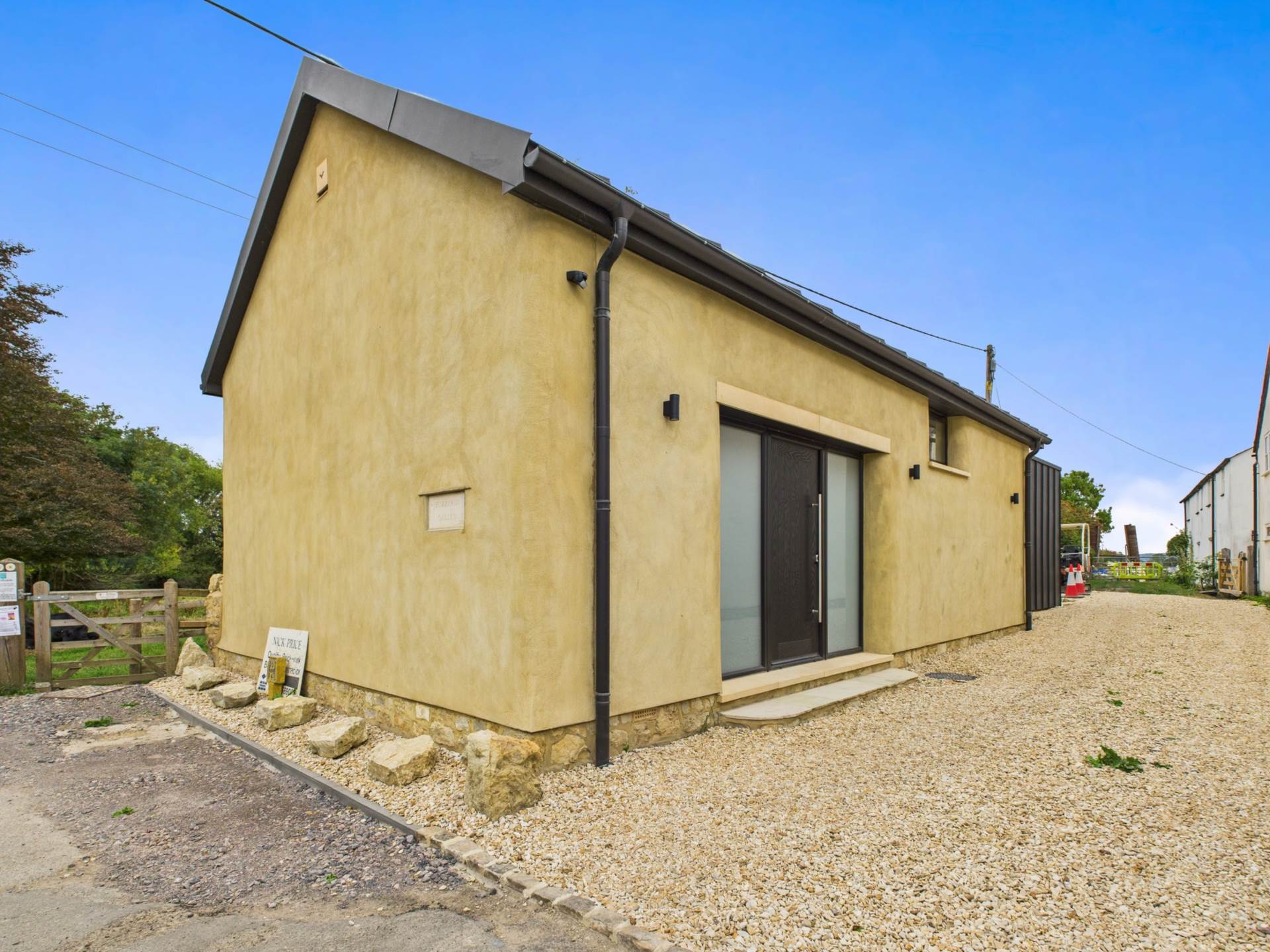 Additional Property Image 2 bedroom Detached to rent in Aylesbury 12