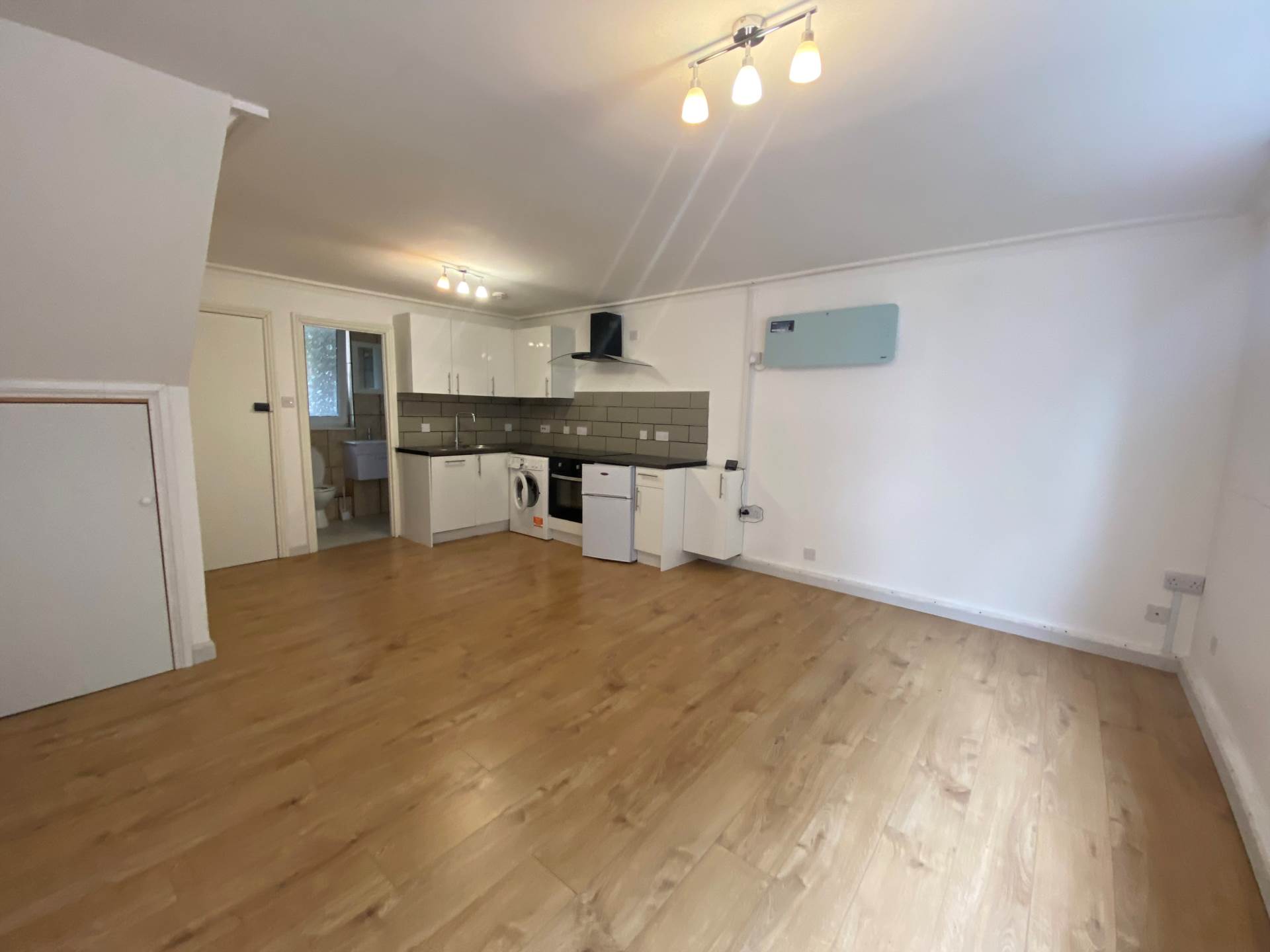 Additional Property Image 0 bedroom Studio to rent in Aylesbury 3