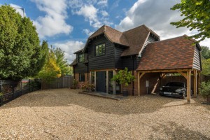 4 bedroom Detached to rent in Aylesbury
