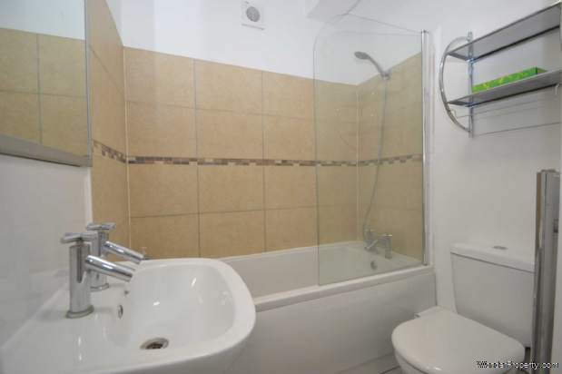 Additional Property Image 3 bedroom Maisonette for sale in Addlestone 7