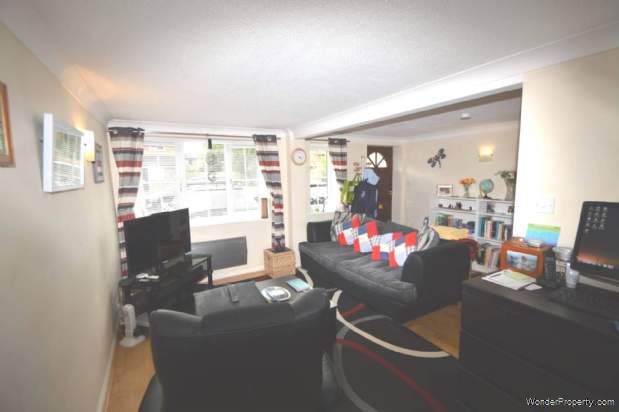Additional Property Image 1 bedroom Maisonette for sale in Addlestone 2