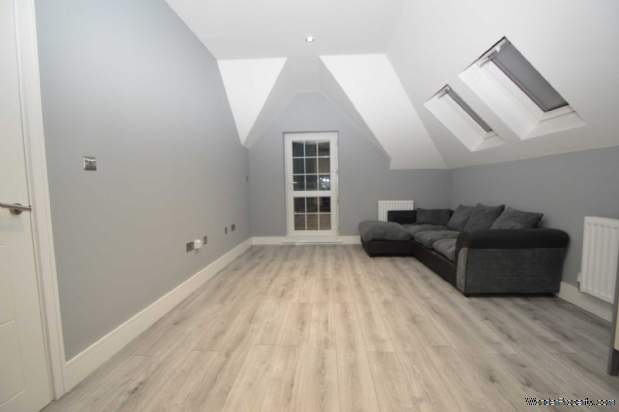 Additional Property Image 2 bedroom Apartment for sale in Purley 2