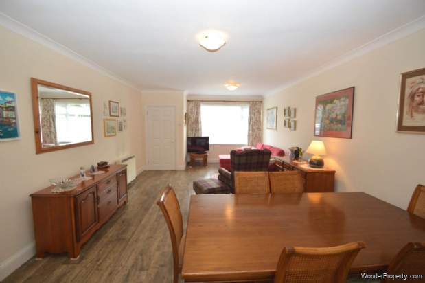 Additional Property Image 2 bedroom Maisonette for sale in Addlestone 2