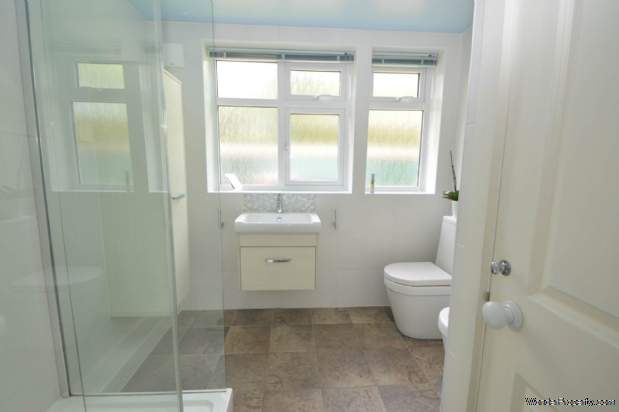 Additional Property Image 2 bedroom Maisonette for sale in Addlestone 4