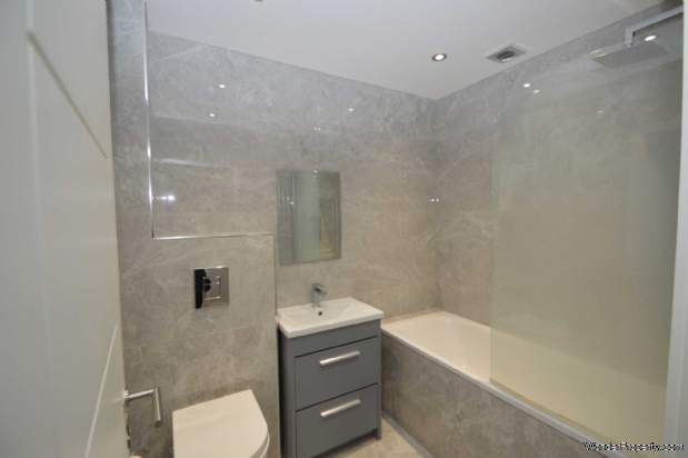 Additional Property Image 2 bedroom Apartment for sale in Purley 8