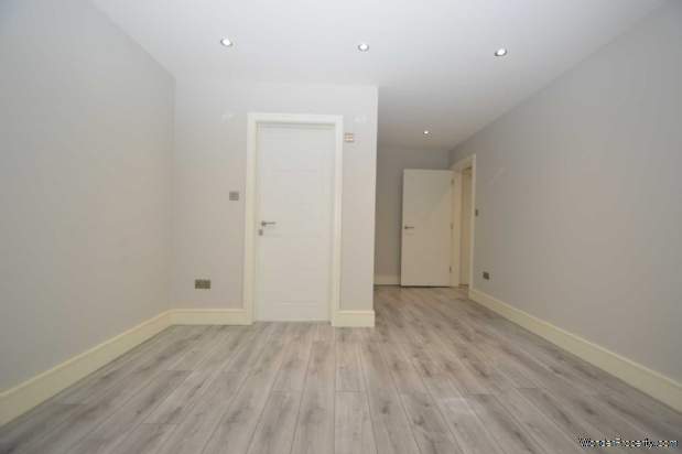 Additional Property Image 2 bedroom Apartment for sale in Purley 2