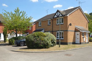 1 bedroom End of Terrace for sale in Weybridge