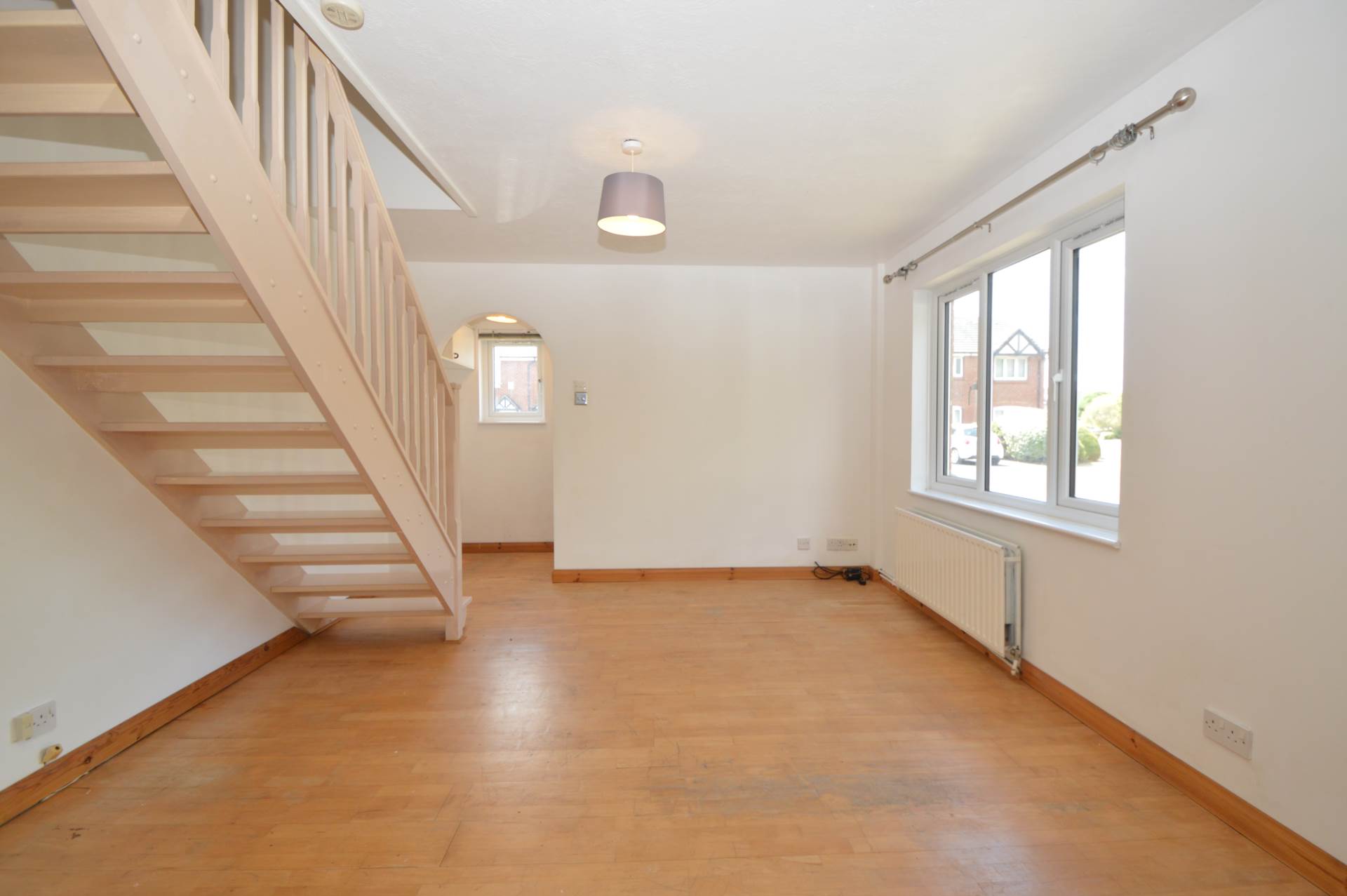 Additional Property Image 1 bedroom End of Terrace for sale in Weybridge 3