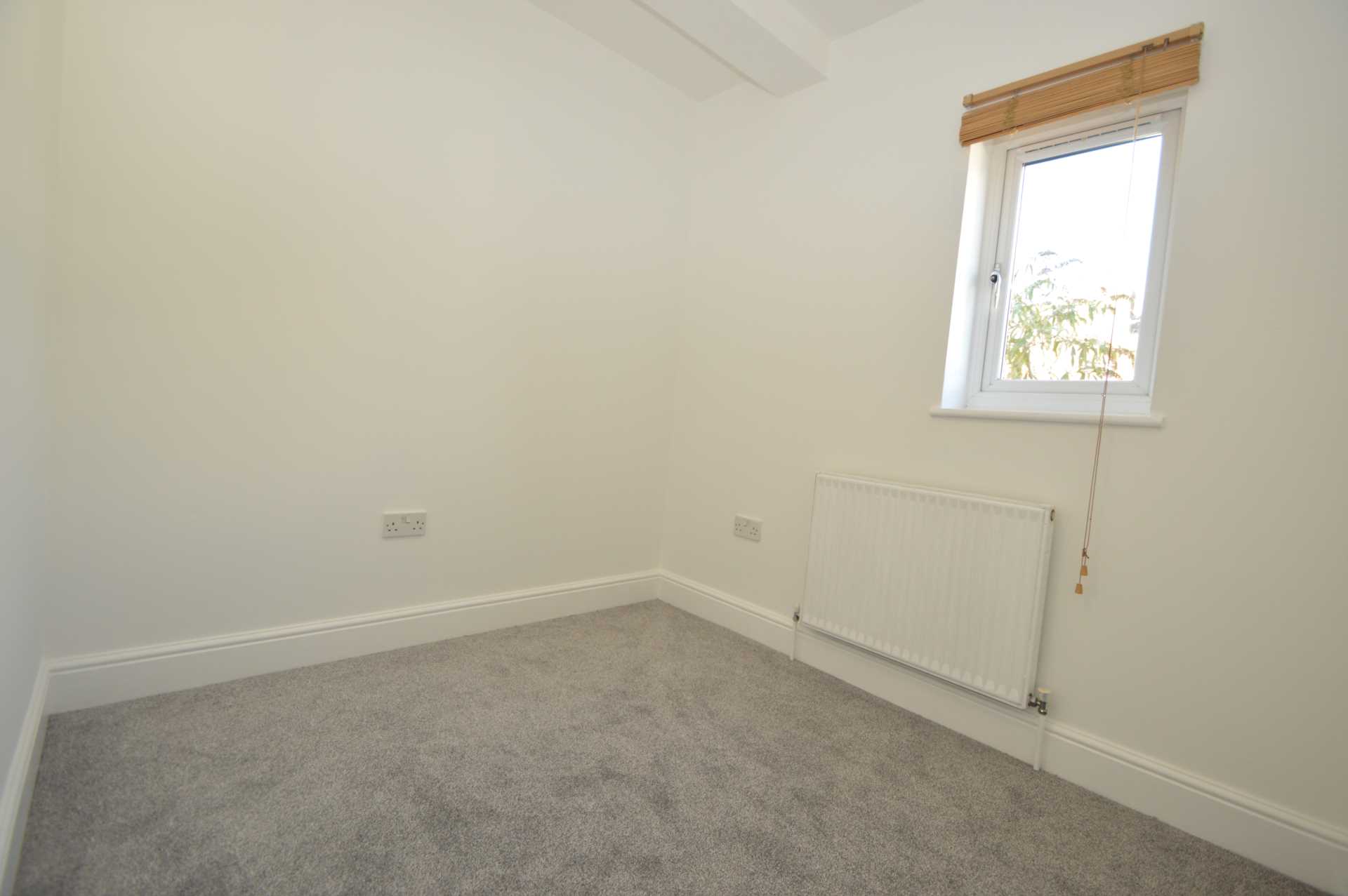 Additional Property Image 3 bedroom Maisonette for sale in Addlestone 6