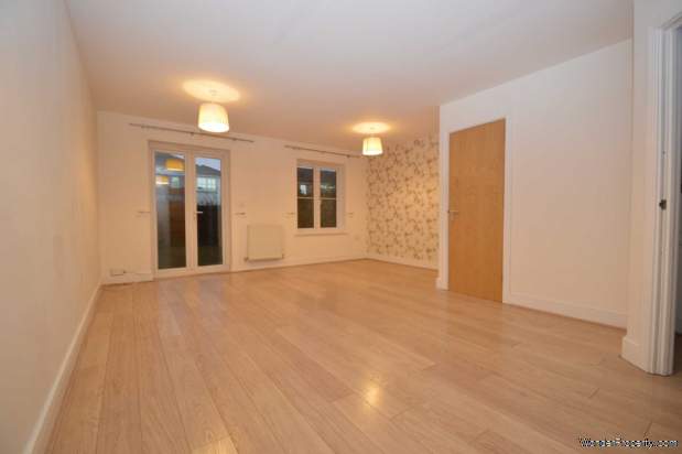 Additional Property Image 3 bedroom End of Terrace to rent in Addlestone 2