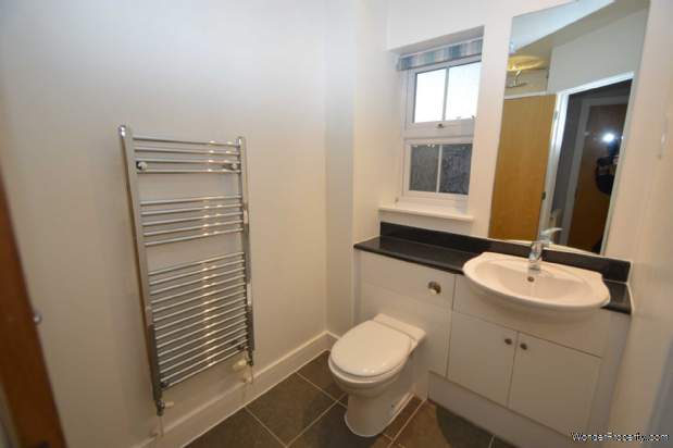 Additional Property Image 3 bedroom End of Terrace to rent in Addlestone 5