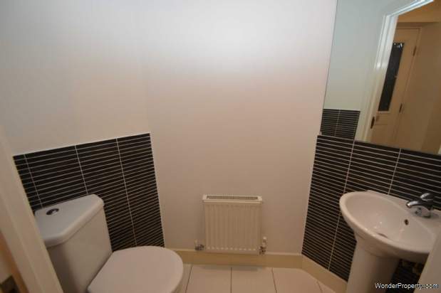 Additional Property Image 3 bedroom End of Terrace to rent in Addlestone 6