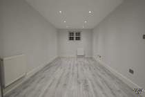 2 bedroom Apartment to rent in Purley