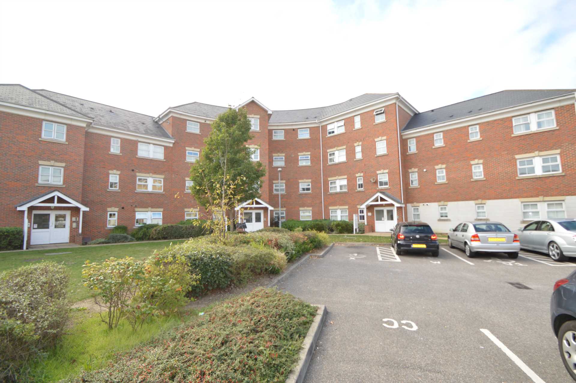2 bedroom Apartment for sale in Uxbridge