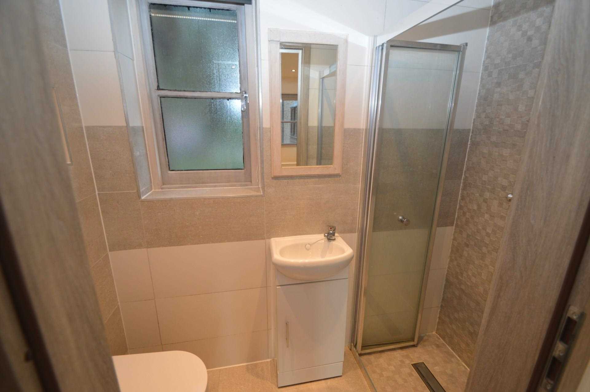 Additional Property Image 1 bedroom Apartment to rent in Lightwater 5