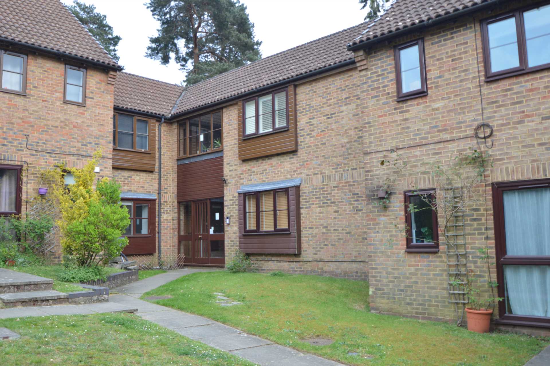 Additional Property Image 1 bedroom Apartment to rent in Lightwater 6