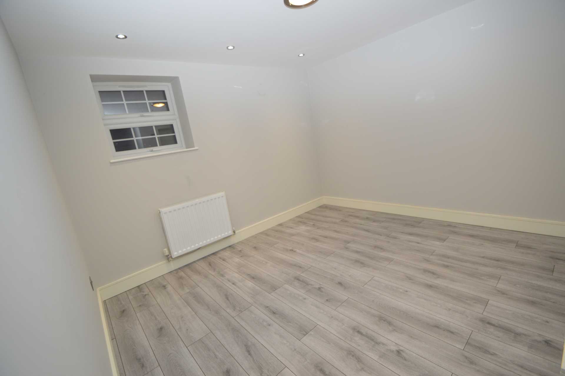 Additional Property Image 2 bedroom Apartment to rent in Purley 6