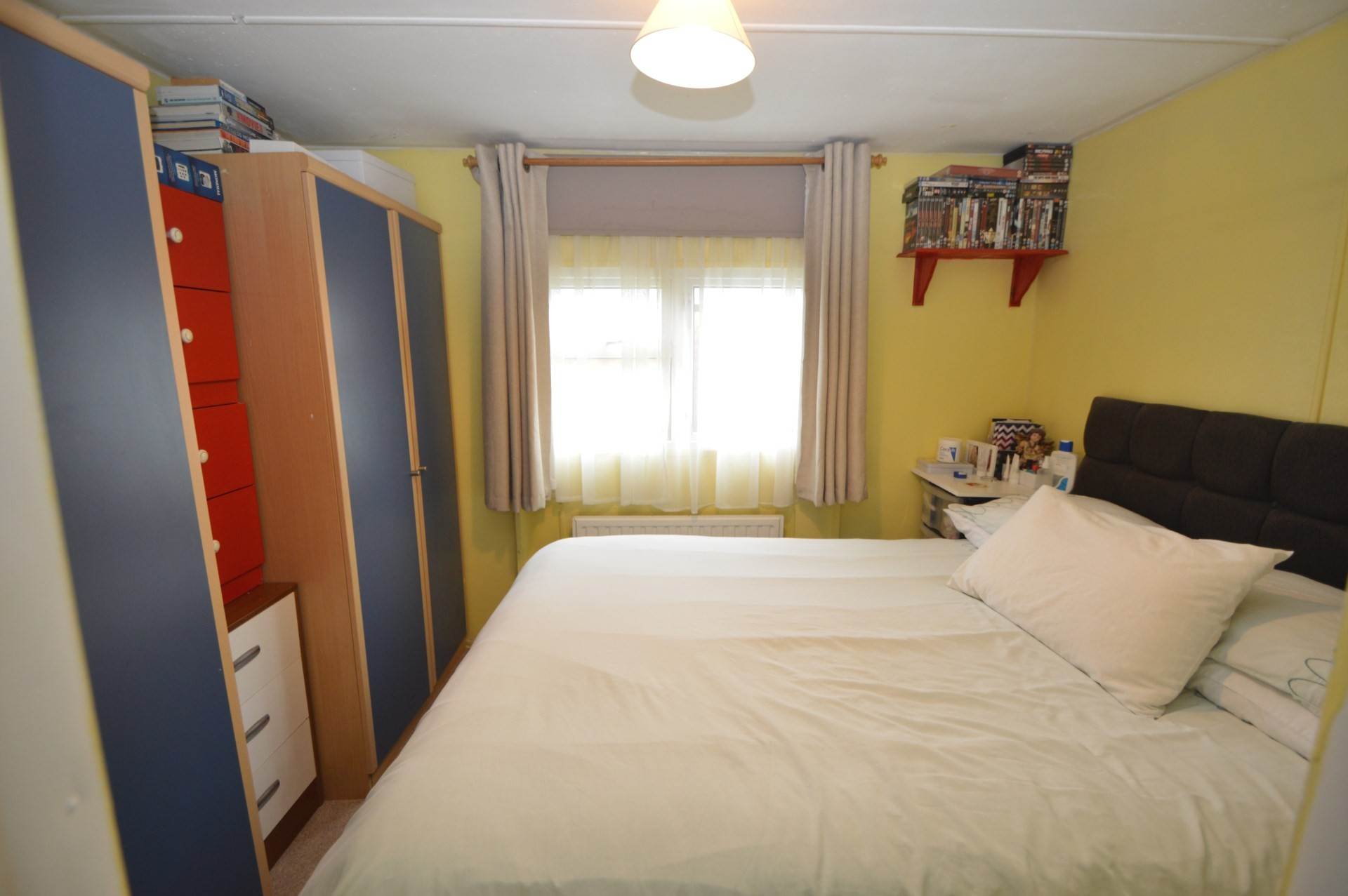 Additional Property Image 1 bedroom Park Home for sale in Addlestone 4