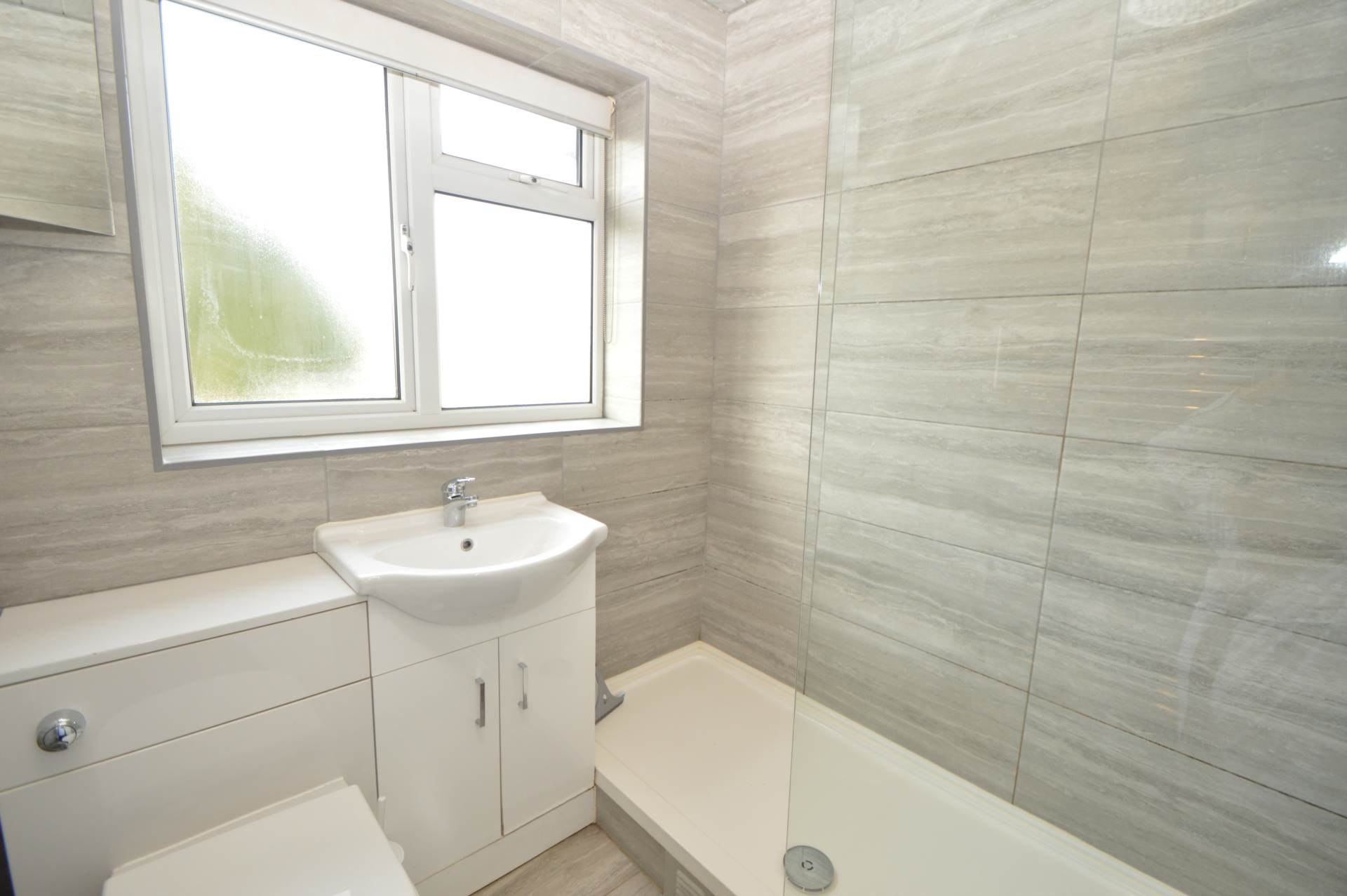Additional Property Image 3 bedroom Semi Detached to rent in Feltham 7