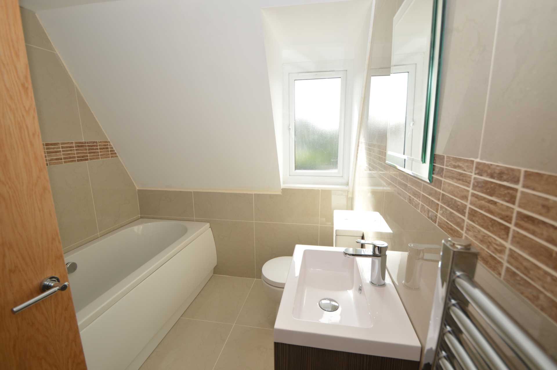 Additional Property Image 2 bedroom Apartment to rent in Addlestone 6