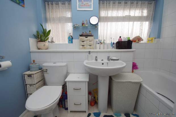 Additional Property Image 3 bedroom House for sale in Hemel Hempstead 7